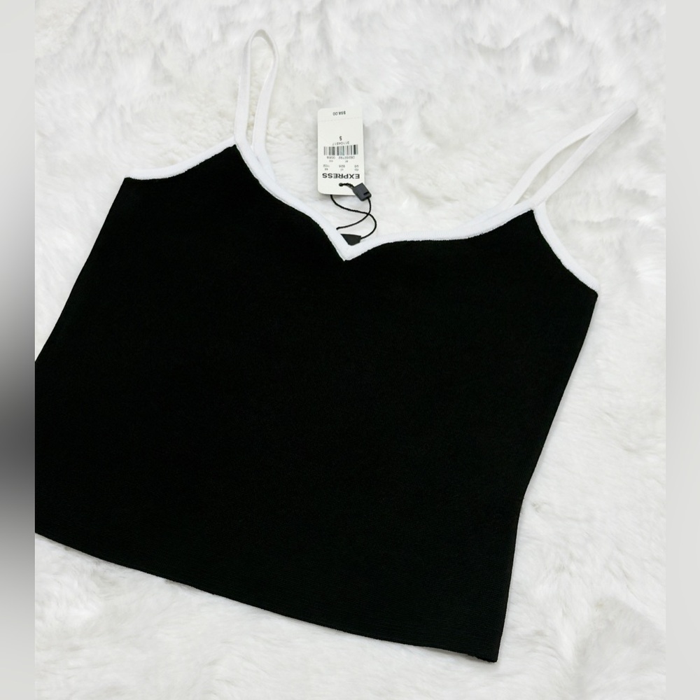 NWT EXPRESS BODY CONTOUR SWEETHEART TIPPED CROPPED SWEATER CAMI